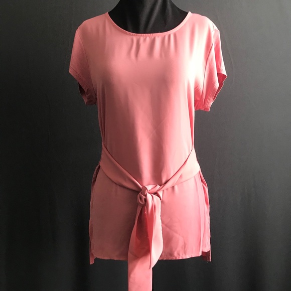 Brand new Halston tie in the front top. - Picture 1 of 8